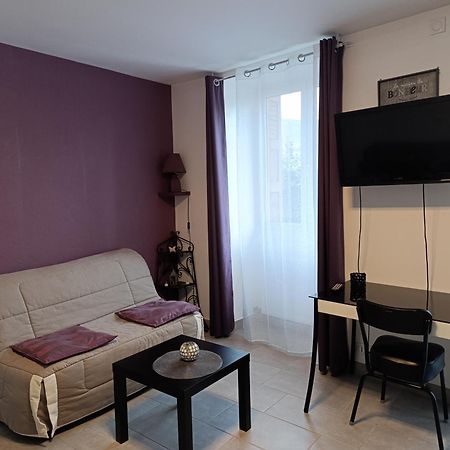 Maison Spacieuse Et Agreable Saint-Georges-de-Luzençon Εξωτερικό φωτογραφία