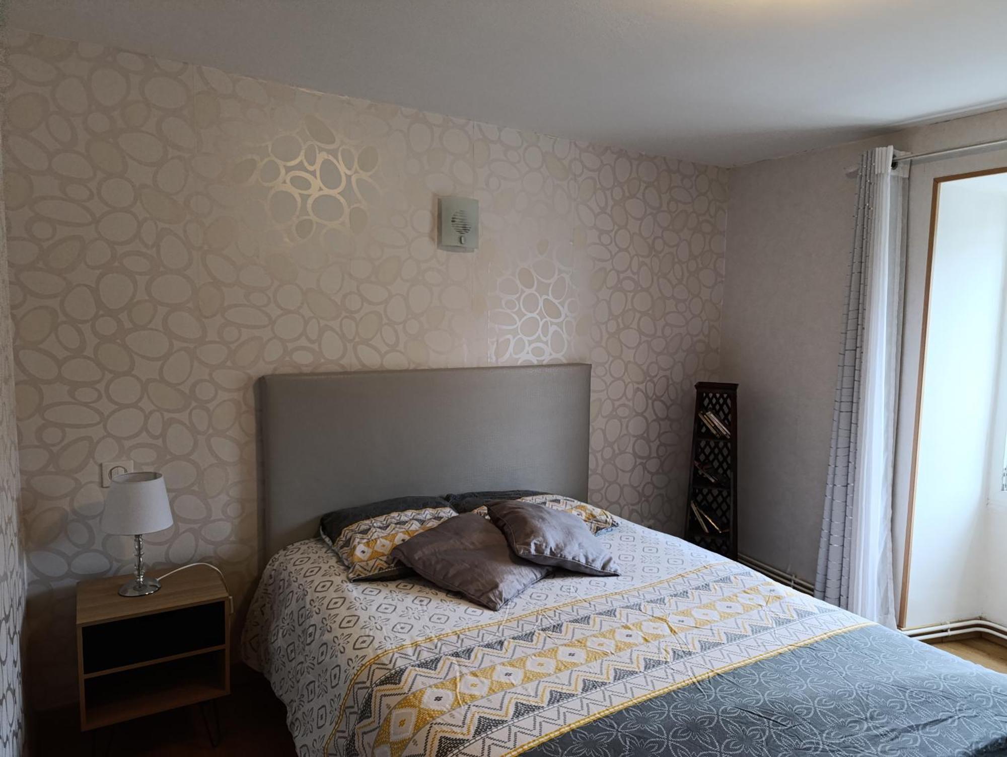 Maison Spacieuse Et Agreable Saint-Georges-de-Luzençon Εξωτερικό φωτογραφία