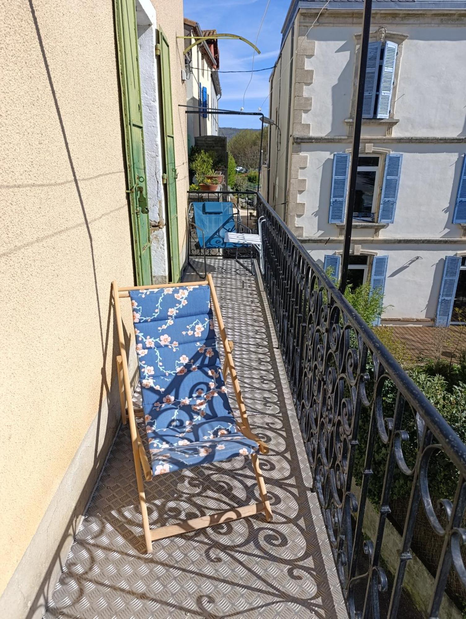 Maison Spacieuse Et Agreable Saint-Georges-de-Luzençon Εξωτερικό φωτογραφία